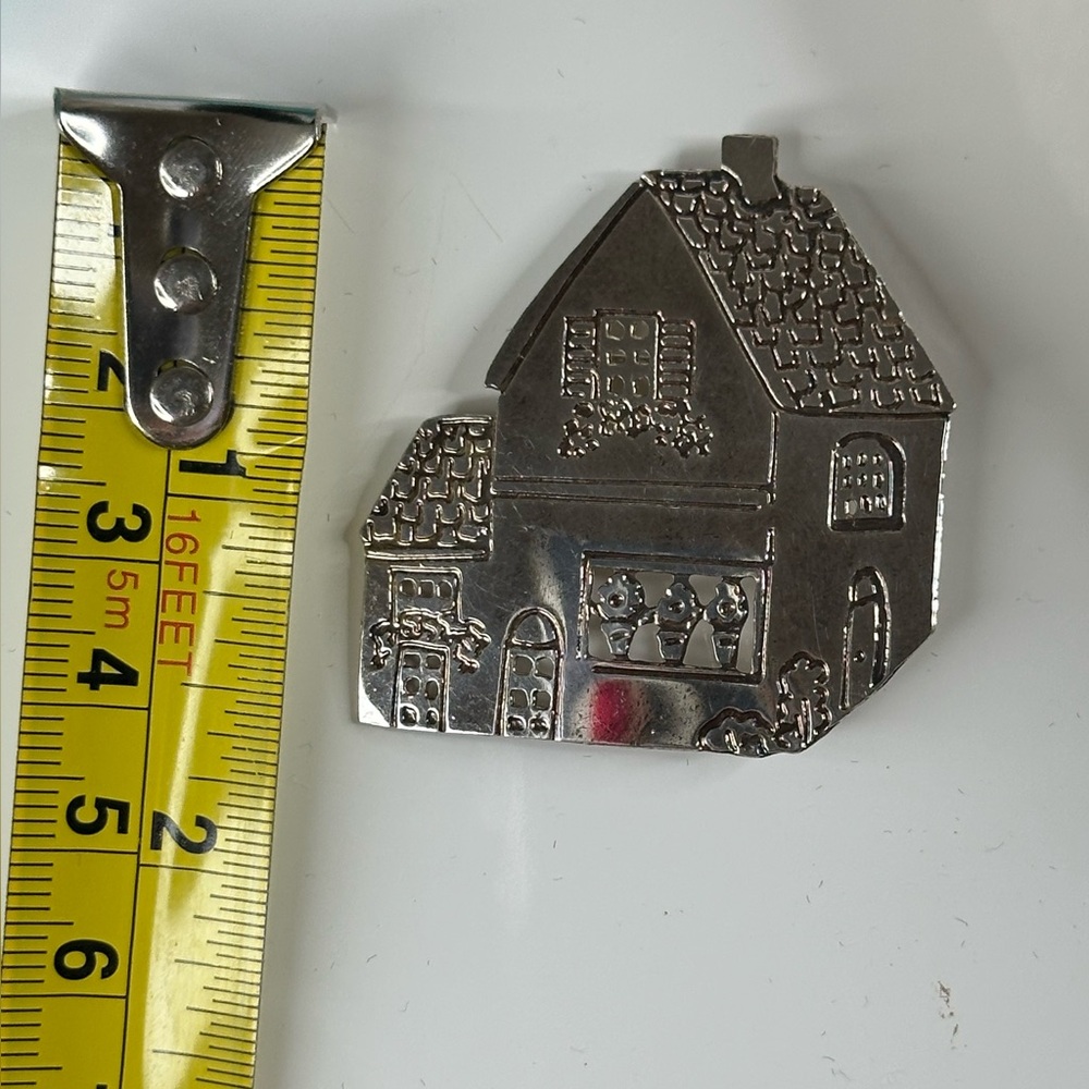 .925 Sterling Silver Vintage Etched Details House Brooch Pin Stamped - Picture 7 of 7